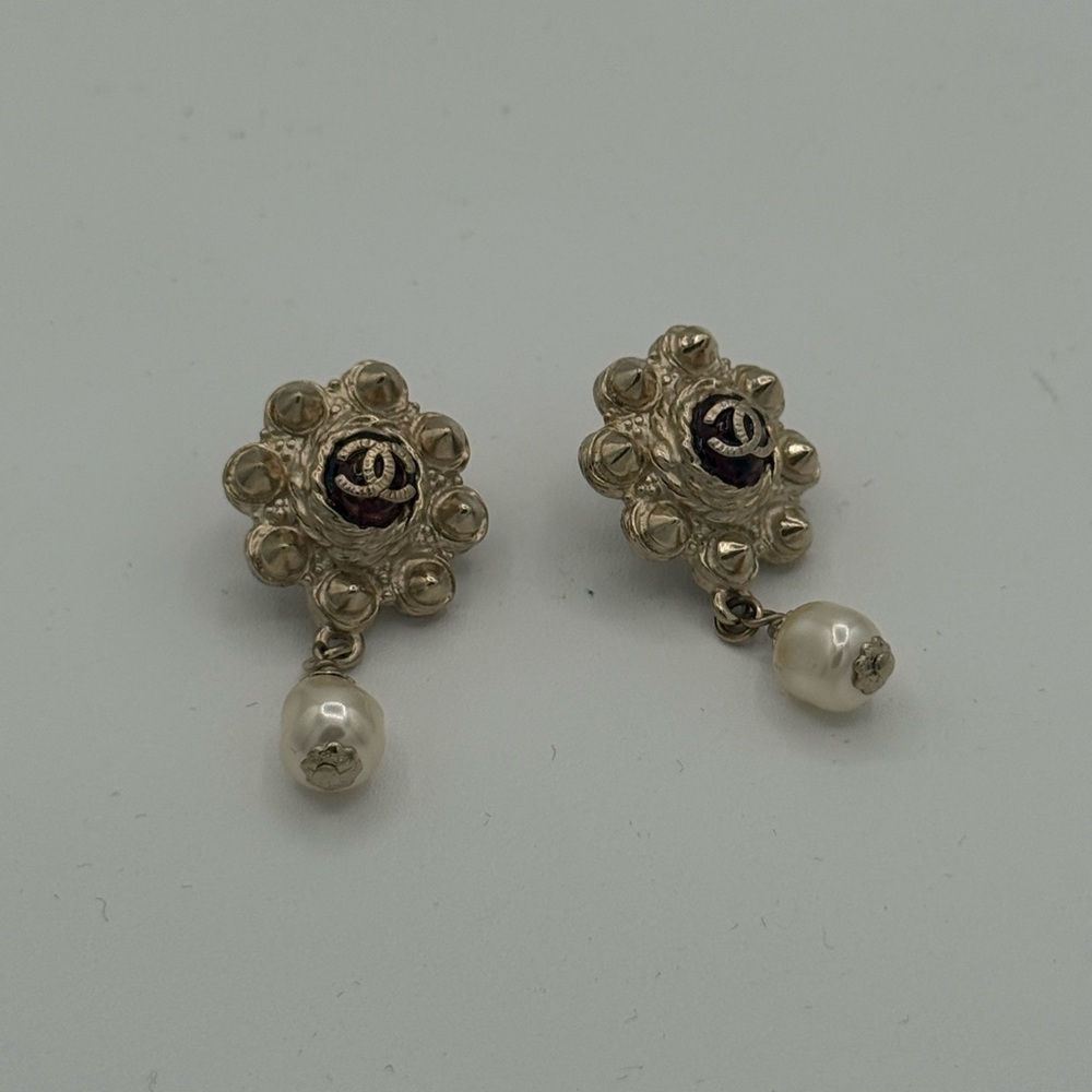 Elegant Pearl Drop Earrings